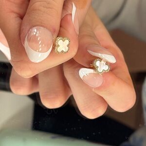 T.J.Maxx Gold and Cream Earrings